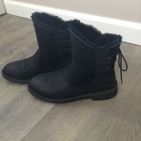ugg naiyah boot